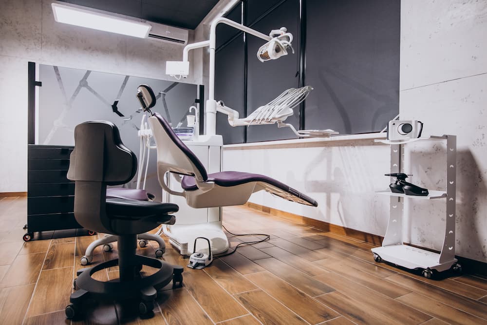 Стоматологическая клиника stomvolga.ru: Обзор услуг, цен и имплантации зубов