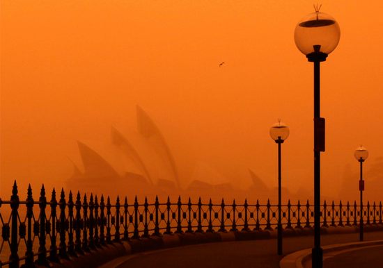 sand-storm-over-sydney13.jpg