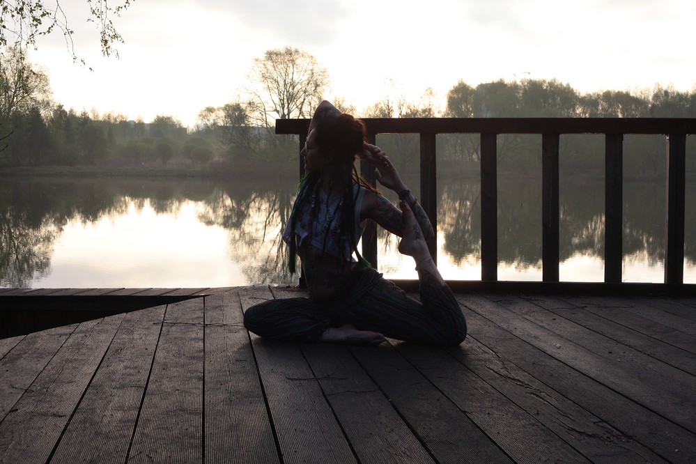 поза голубя