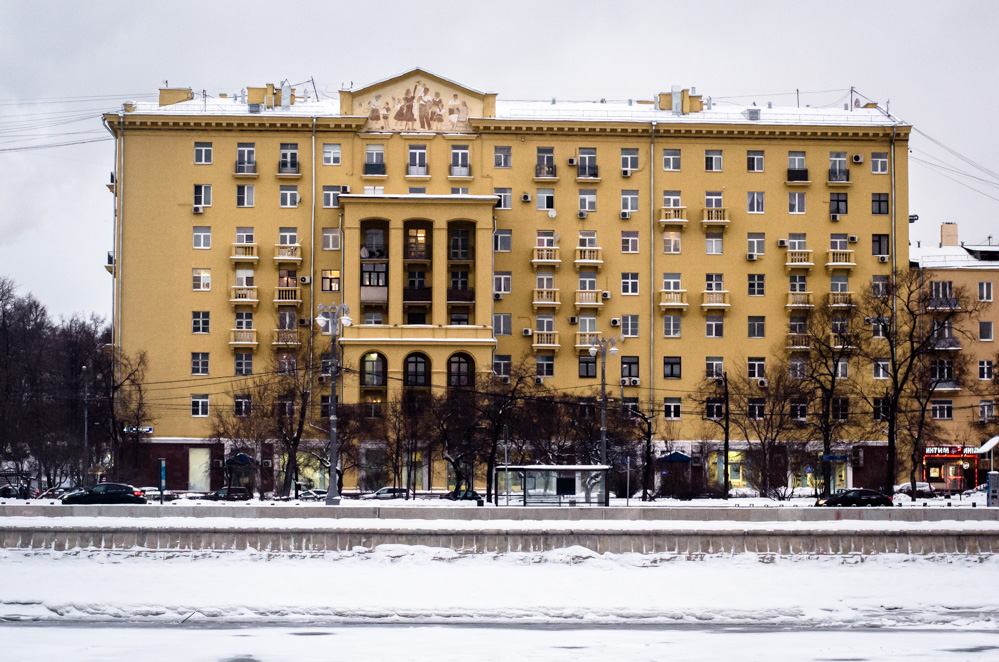 Фрунзенская набережная 4