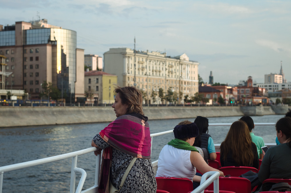 речные прогулки +по реке