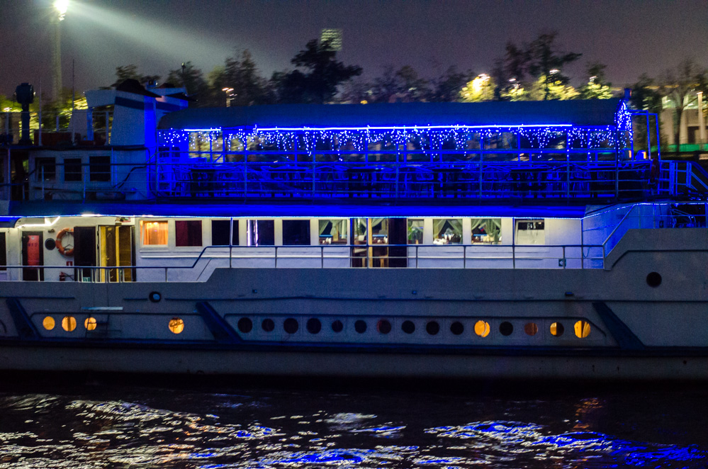 теплоход Организатор