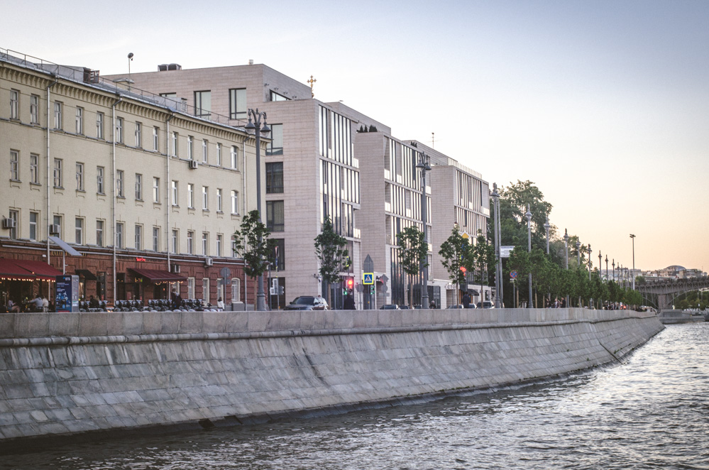 Пречистенская набережная