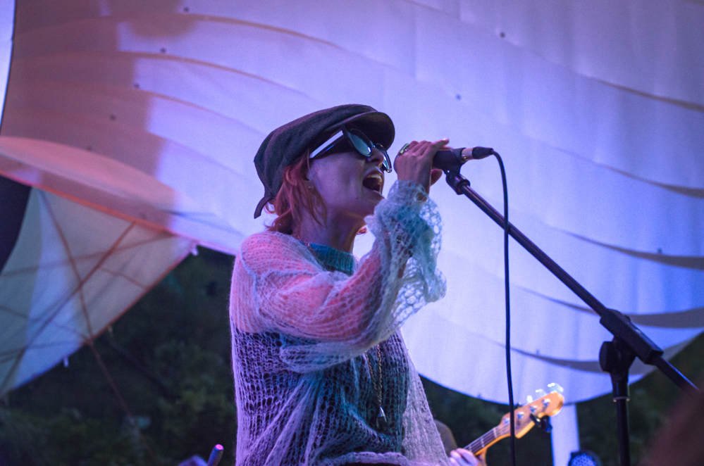 маша макарова, которую многие знают по проекту «Маша и медведи». Её с