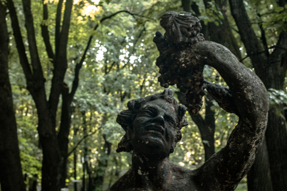 парк усадьбы усачевых найденовых москва