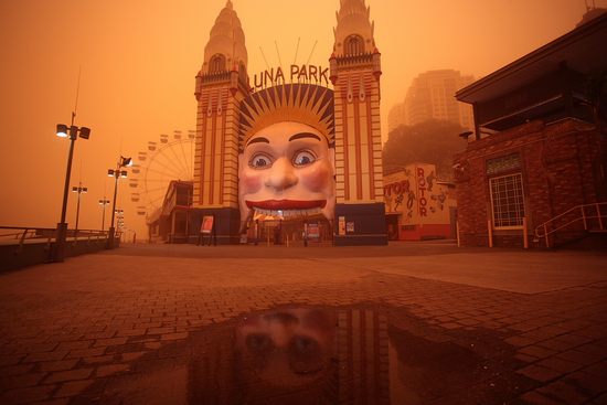 sand-storm-over-sydney03.jpg